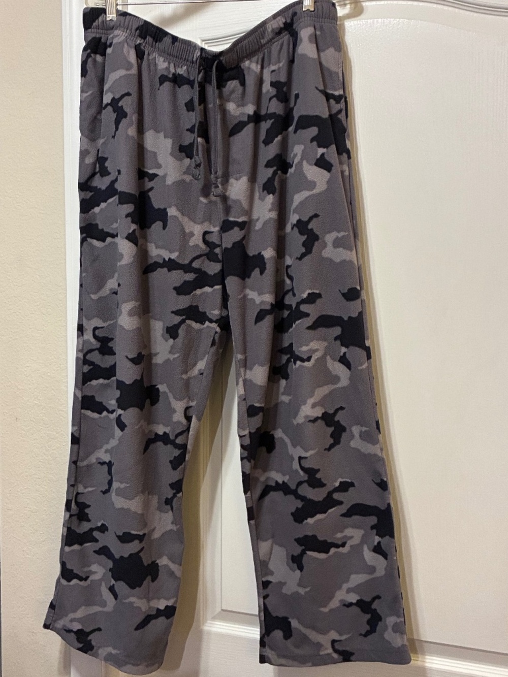 Croft & Barrow Adult XL Gray/Black Fleece Camo Design Pajama Lounge Pants